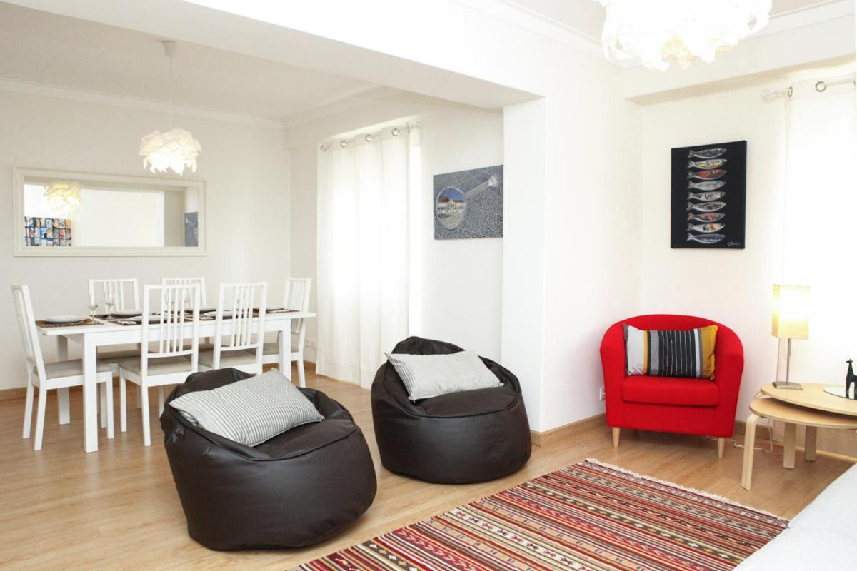 Family Central Apartment In São Pedro do Estoril מראה חיצוני תמונה