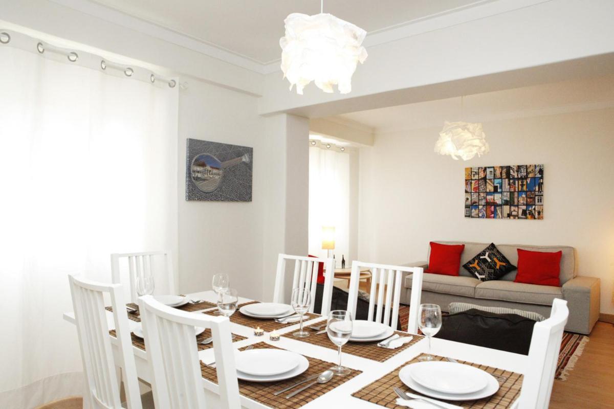 Family Central Apartment In São Pedro do Estoril מראה חיצוני תמונה